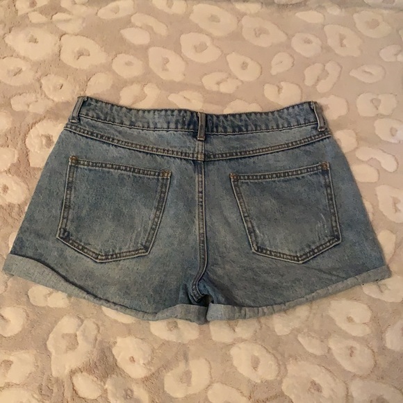 Forever 21 Denim Shorts. Size 28. - Picture 2 of 3